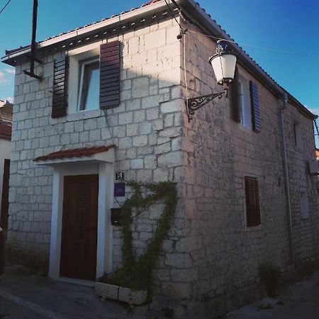 Apartamento Stone House Slatine Exterior foto