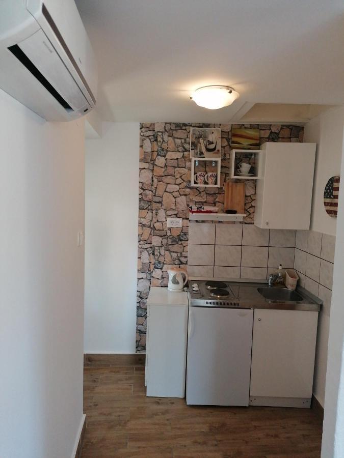 Apartamento Stone House Slatine Exterior foto