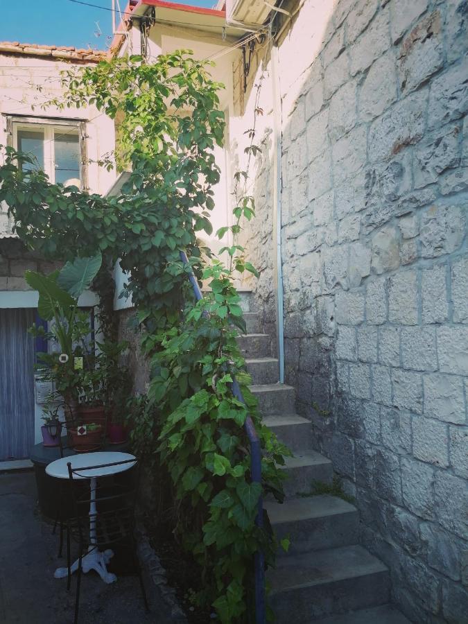 Apartamento Stone House Slatine Exterior foto